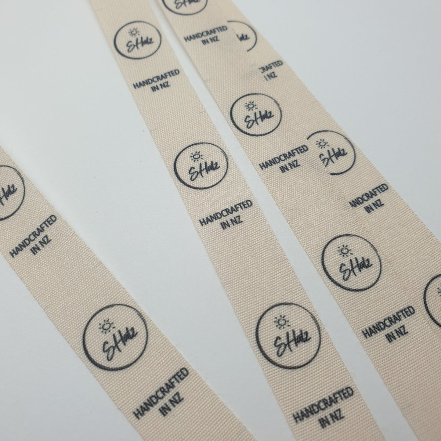 ~PLAIN WEAVE FAUX COTTON - PERMANENT PRINT - NARROW FABRIC LABELS